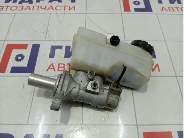 Цилиндр тормозной главный Renault Duster 460112629R