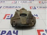 Суппорт тормозной передний правый Renault Duster 410018218R
