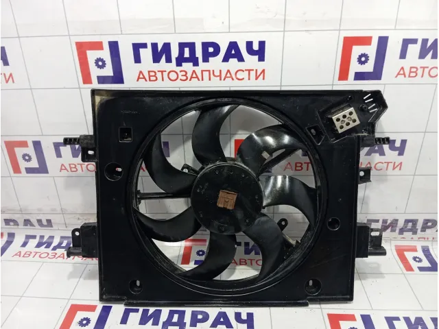 Вентилятор радиатора Renault Duster 214814130R