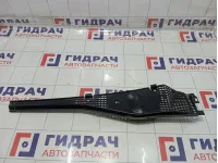 Решетка под лобовое стекло (Жабо) левая Renault Duster 8200825457