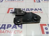 Кронштейн балки передний левый Renault Duster 8200823809