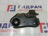 Кронштейн балки передний левый Renault Duster 8200823809
