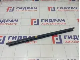 Уплотнитель стекла заднего левого Renault Duster 823310035R