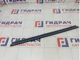 Уплотнитель стекла заднего левого Renault Duster 823310035R