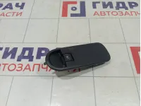 Кнопка стеклоподъемника Renault Duster 254218614R