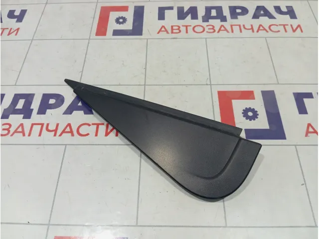 Накладка двери наружная задняя правая Renault Duster 822347891R