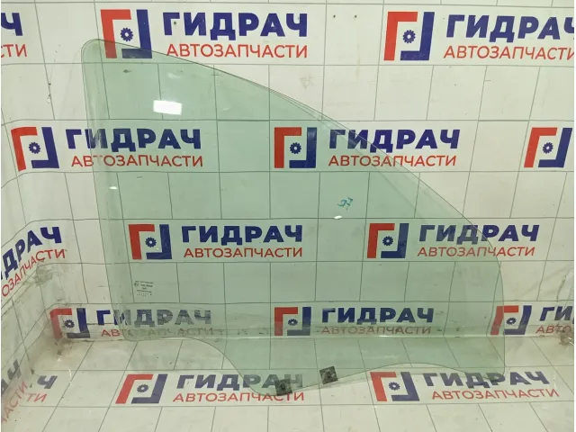 Стекло двери передней правой Renault Duster 803000544R
