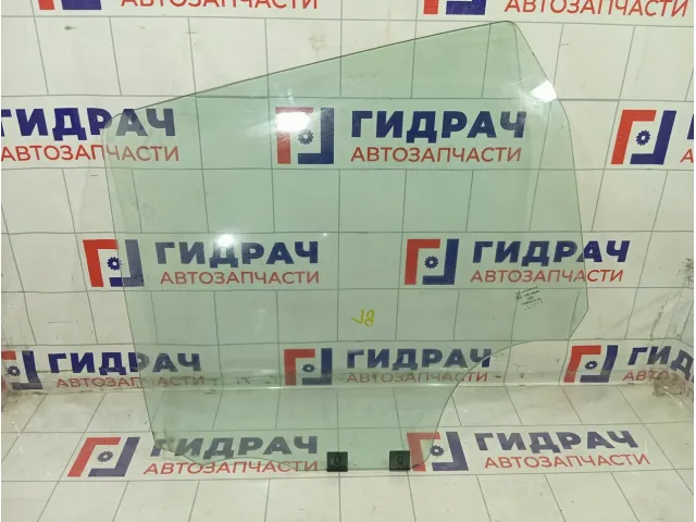 Стекло двери задней левой Renault Duster 823015327R