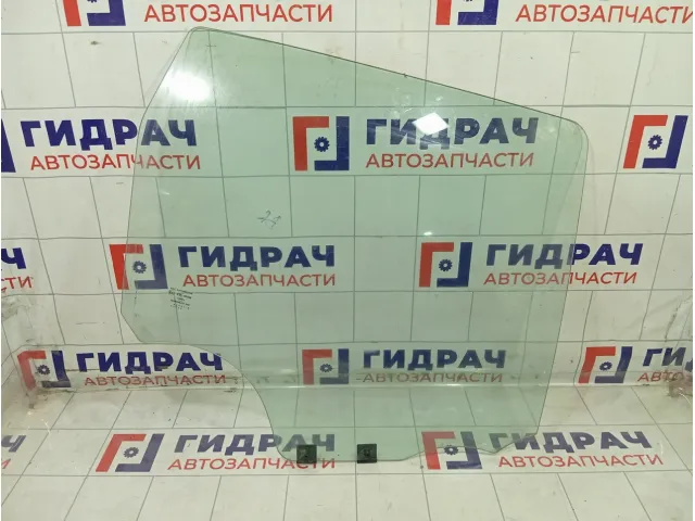 Стекло двери задней правой Renault Duster 823003687R