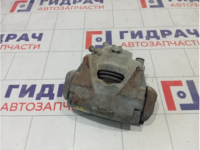 Суппорт тормозной передний правый Renault Duster 410018218R