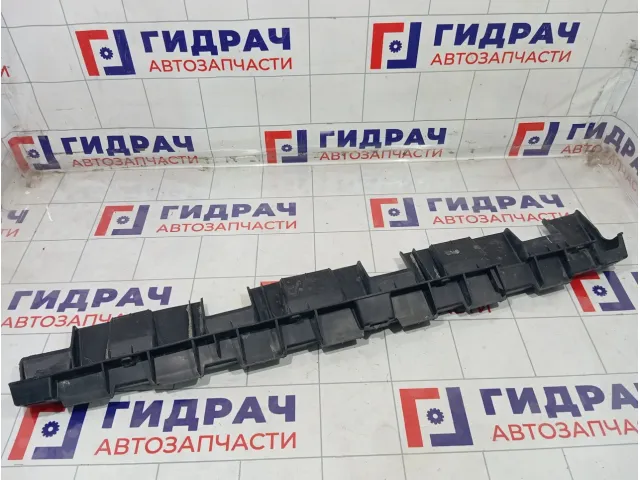 Кронштейн накладки порога наружней левой Renault Duster 764580002R