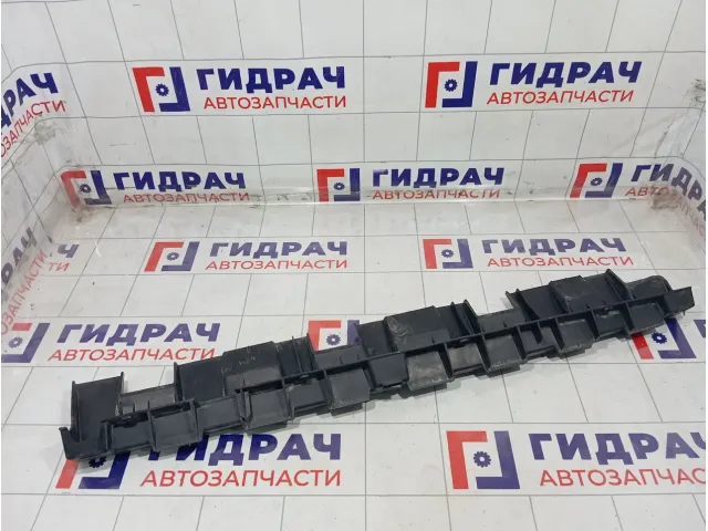 Кронштейн накладки порога наружней правой Renault Duster 764580003R