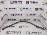 Уплотнитель капота Renault Duster 668300019R