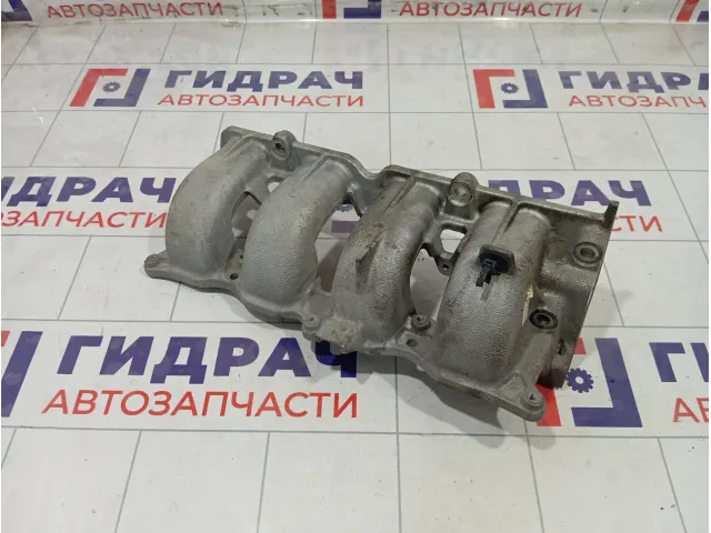Коллектор впускной Renault Duster 140405548R