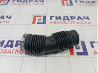 Патрубок воздушного фильтра Renault Duster 165788487R
