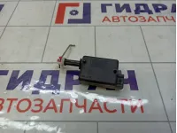 Активатор замка багажника Renault Duster 7700712901