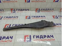Решетка под лобовое стекло (Жабо) левая Renault Duster 8200825457