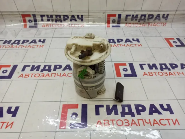 Насос топливный Renault Duster 172021121R