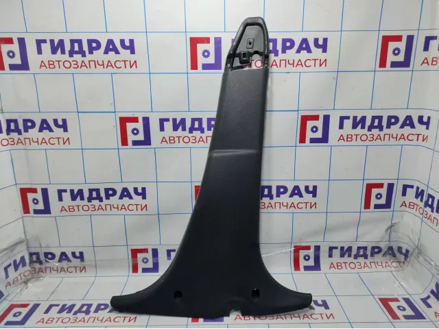 Обшивка стойки центральной правой нижняя Renault Duster (HS) 8200823419