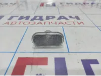 Повторитель на крыло белый Renault Duster (HS) 8200257684