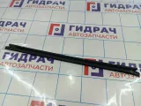 Уплотнитель стекла заднего правого Renault Duster (HS) 823300033R