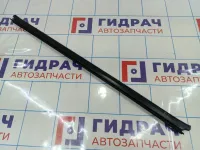 Уплотнитель стекла переднего правого Renault Duster (HS) 8200760255