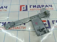 Стеклоподъемник механический задний правый Renault Duster (HS) 8200733830