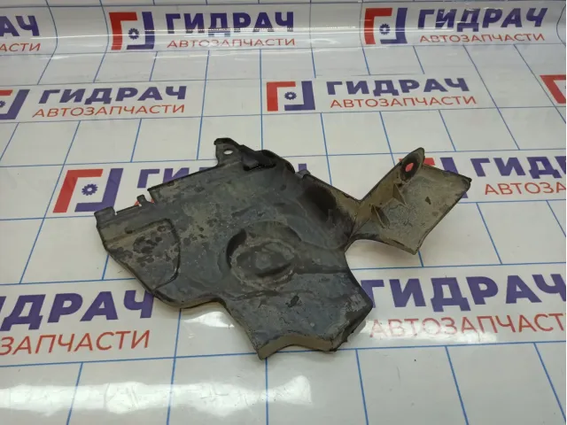 Пыльник двигателя боковой правый Renault Duster (HS) 638302834R