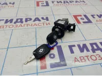Замок зажигания Renault Duster (HS) 487004401R. С ключом.