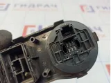 Кнопка многофункциональная управления приводом Renault Duster (HS) 255354363R. Царапины.