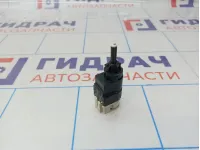 Датчик включения стопсигнала Renault Duster (HS) 253206170R.