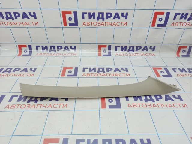 Обшивка стойки передней правой верхняя Renault Duster (HS) 8200732333. Дефекты.