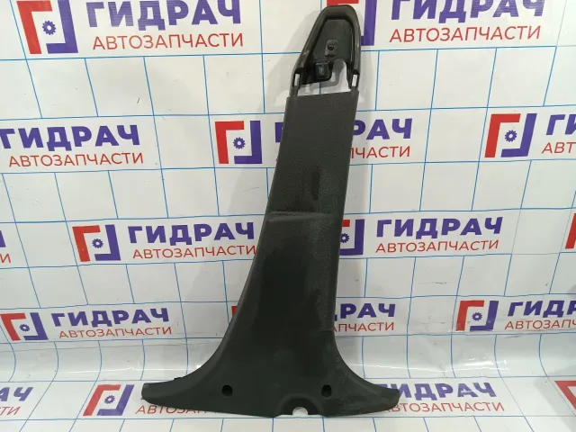 Обшивка стойки центральной правой нижняя Renault Duster (HS) 8200823419.
