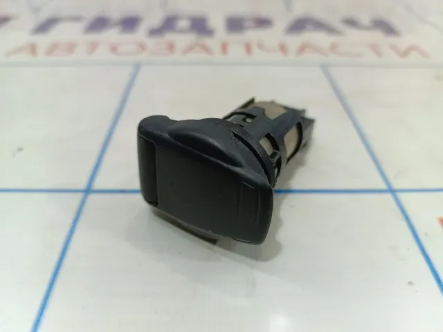 Гнездо прикуривателя Renault Duster (HS) 253312923R.