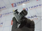 Замок двери передней правой Renault Duster (HS) 805021018R.