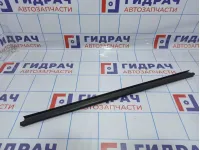 Уплотнитель стекла двери передней правой Renault Duster (HS) 8200760255.