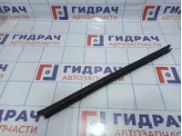 Уплотнитель стекла двери задней левой Renault Duster (HS) 823310035R.