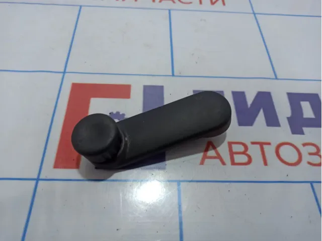 Ручка стеклоподъемника Renault Duster (HS) 8200673745.