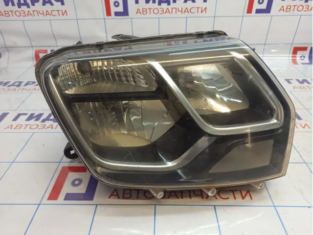 Фара правая Renault Duster (HS) 260107307R. Дефект.