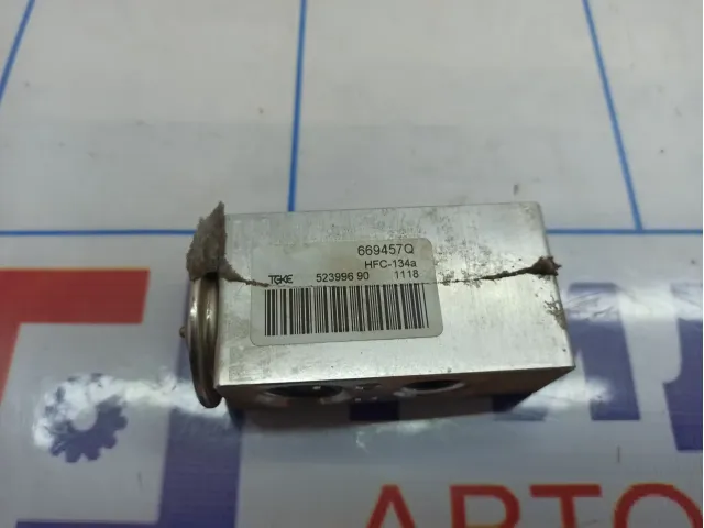 Клапан кондиционера Renault Duster (HS) 6001547682.