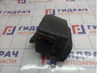 Корпус блока предохранителей Renault Duster (HS) 243803298R. Сломано крепление.
