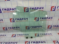 Стекло двери задней правой Renault Duster 823003687R.