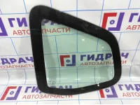 Стекло кузовное глухое левое Renault Duster 833071332R.