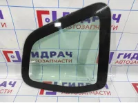 Стекло кузовное глухое правое Renault Duster 833068568R.