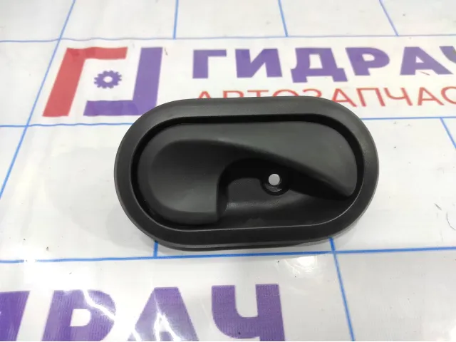 Ручка двери внутренняя правая Renault Duster 8200733847.