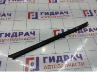Уплотнитель стекла заднего левого Renault Duster 823310035R.