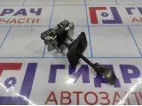 Ограничитель двери Renault Duster 804305879R.
