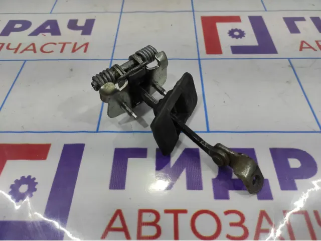 Ограничитель двери Renault Duster 804305879R.
