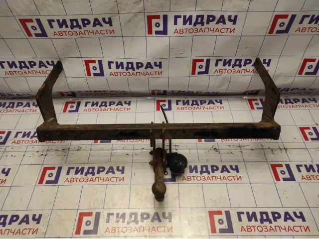 Сцепное устройство (Фаркоп) Renault Duster 8201271008.