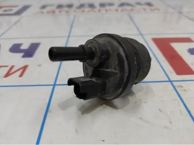 Клапан электромагнитный Renault Duster 8200660852.